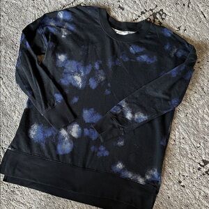 EUC LuLaRoe Hannah sweater